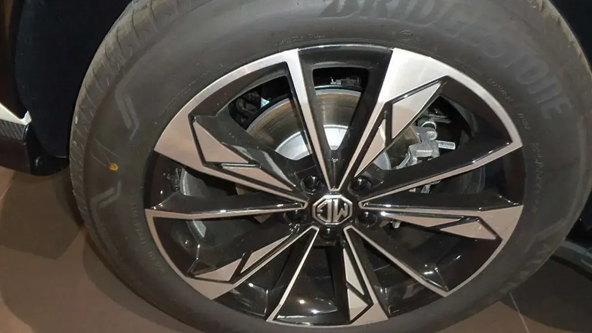 Nuevo MG HS Luxury 272 CV (200 kW) 2026 SUV