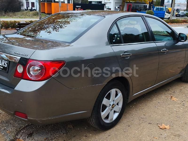 Usado Chevrolet Epica LT 150 CV (110 kW) 2009 Gris / plata Berlina
