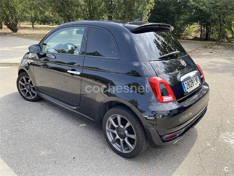 Usado Fiat 500 70 CV (51 kW) 2021 Negro Berlina