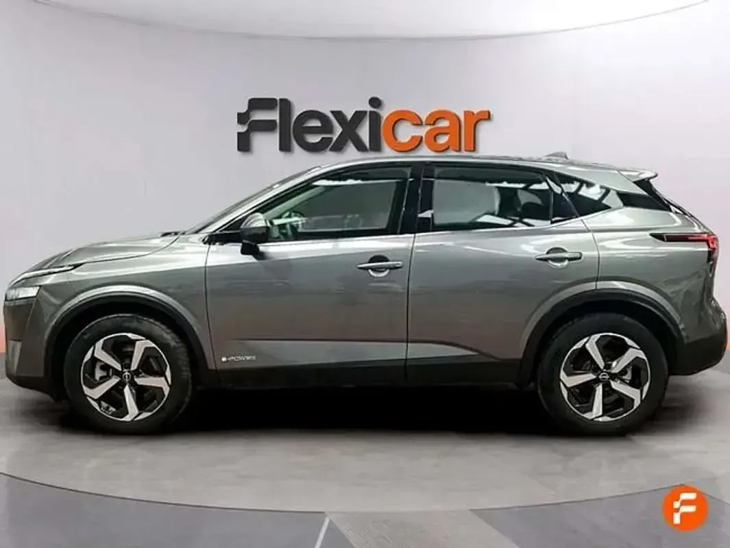 Usado Nissan Qashqai Acenta 190 CV (139 kW) 2024 Gris SUV