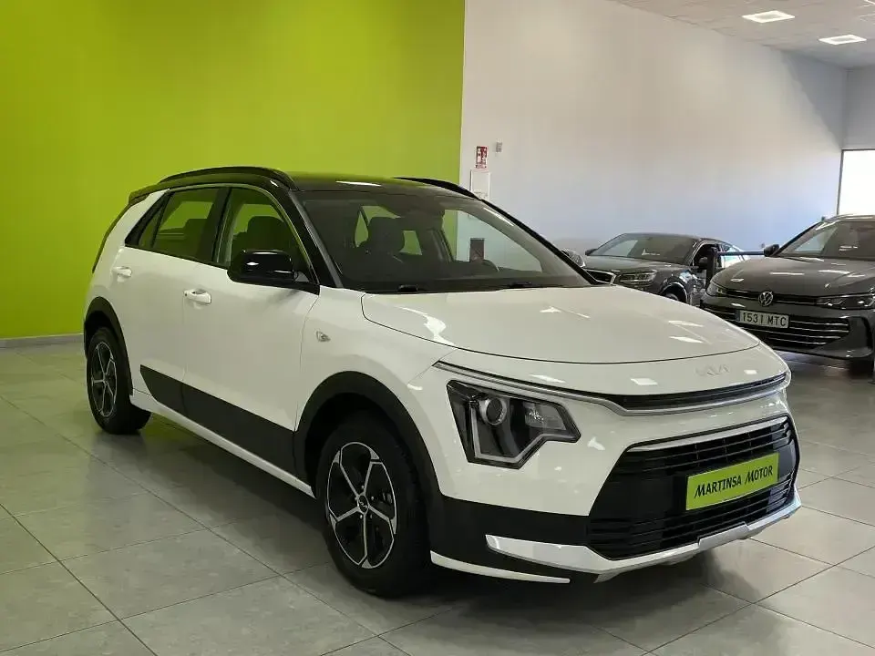 Usado Kia Niro 129 CV (94 kW) 2024 Blanco SUV