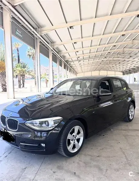 Usado BMW 120 Sport Line 184 CV (135 kW) 2015 Negro Utilitario