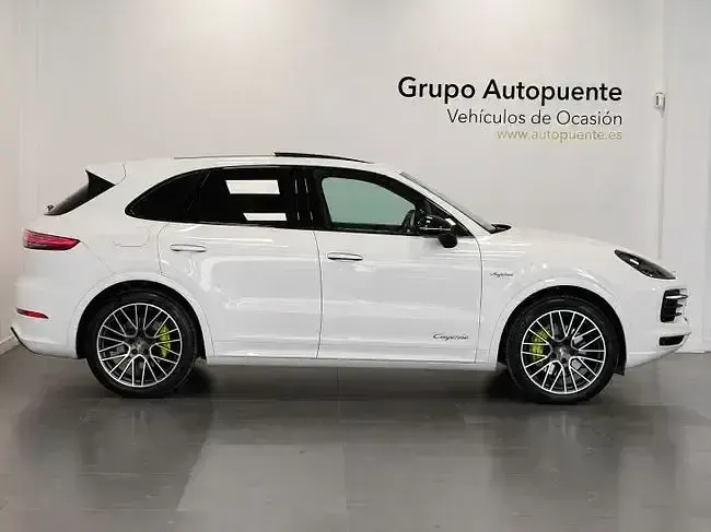 Usado Porsche Cayenne E-Hybrid 462 CV (339 kW) 2022 Blanco SUV