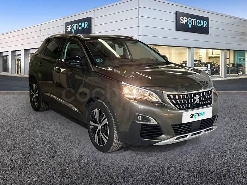 Usado Peugeot 3008 Allure 131 CV (96 kW) 2018 Gris SUV
