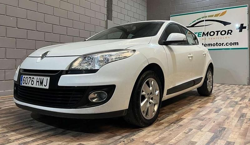 Usado Renault Mégane III Dynamique 116 CV (85 kW) 2012 Blanco Utilitario