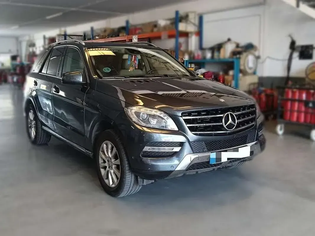 Usado Mercedes ML350 258 CV (189 kW) 2014 Negro SUV