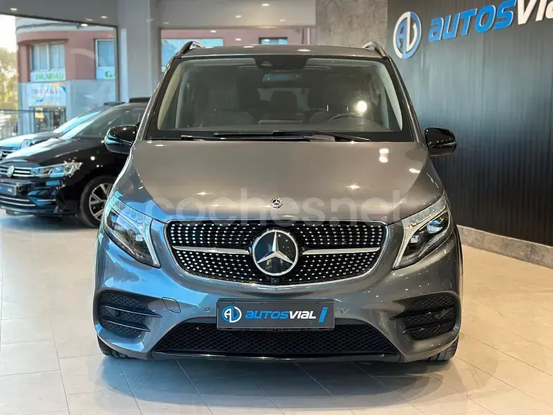 Usado Mercedes V300 Exclusive 239 CV (175 kW) 2021 Gris / plata Monovolumen