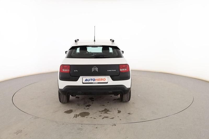 Usado Citroën C4 Feel 100 CV (73 kW) 2015 Blanco SUV