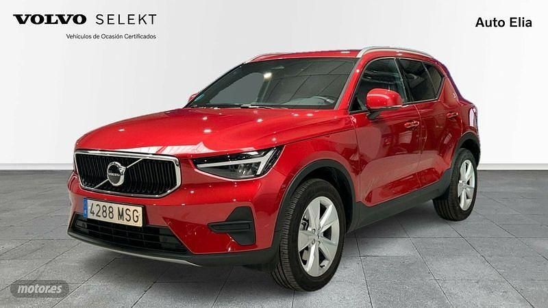 Rojo Usado 2024 Volvo XC40 Core SUV | 36.900 € (Precio justo) - Imagen 1/4