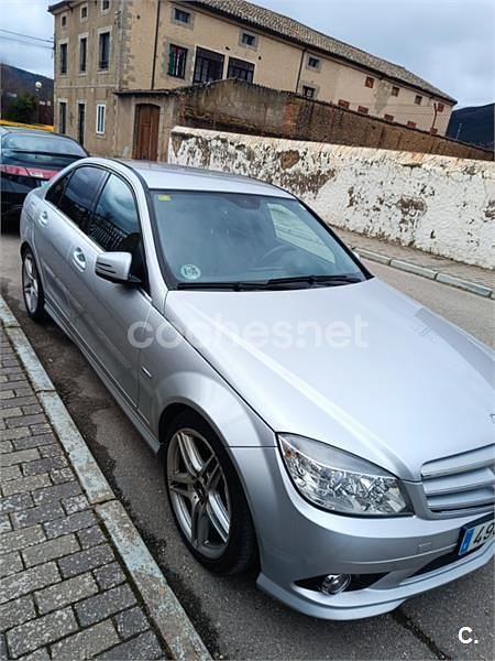 Usado Mercedes C220 170 CV (125 kW) 2010 Gris / plata Berlina