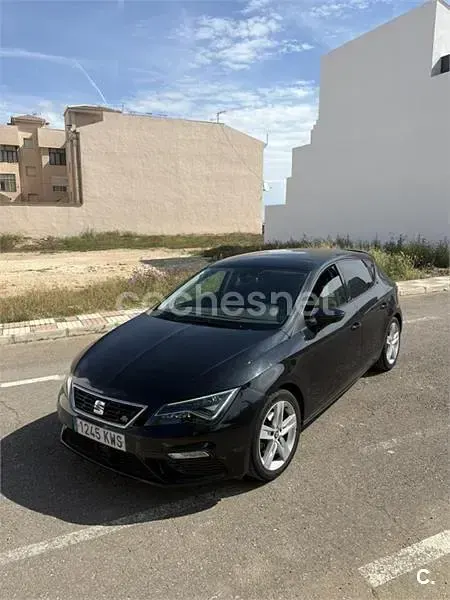 Usado Seat Leon FR 150 CV (110 kW) 2019 Negro Berlina