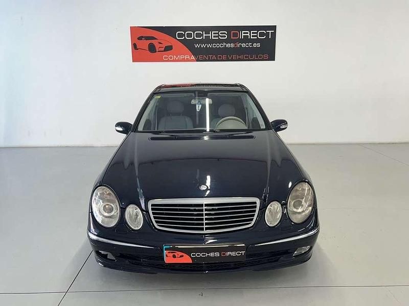 Usado Mercedes E320 Avantgarde 197 CV (144 kW) 2003 Azul Berlina