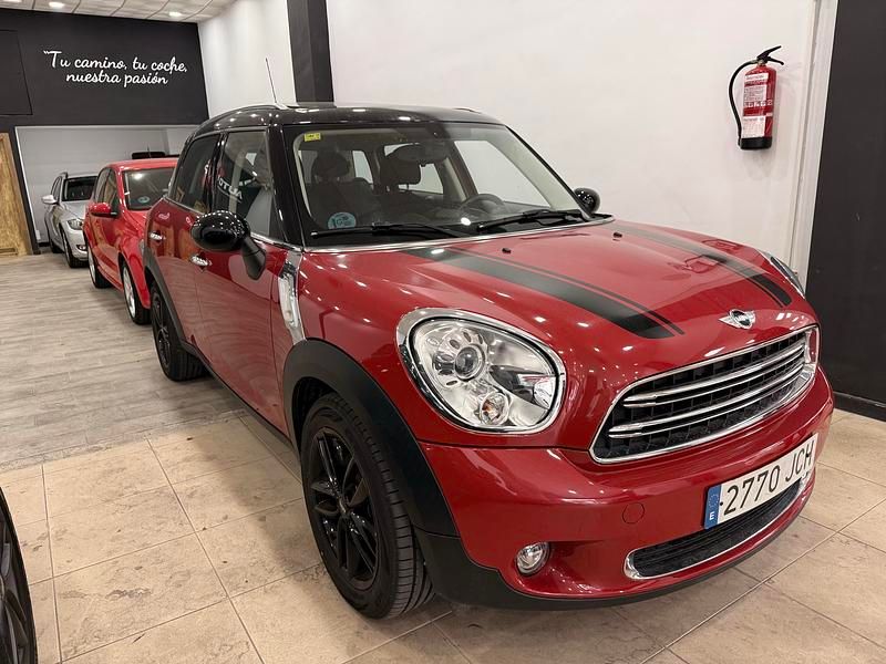 Usado Mini Cooper D 112 CV (82 kW) 2015 Granate Utilitario