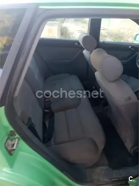 Usado Audi A3 Ambiente 105 CV (77 kW) 2003 Verde Utilitario