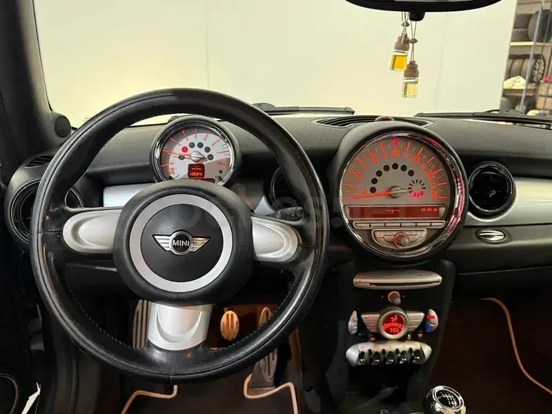 Usado Mini Cooper S 175 CV (128 kW) 2007 Gris / plata Utilitario