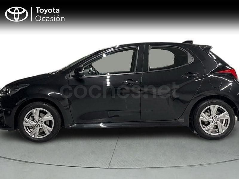 Usado Toyota Yaris Hybrid Active 116 CV (85 kW) 2025 Negro Berlina