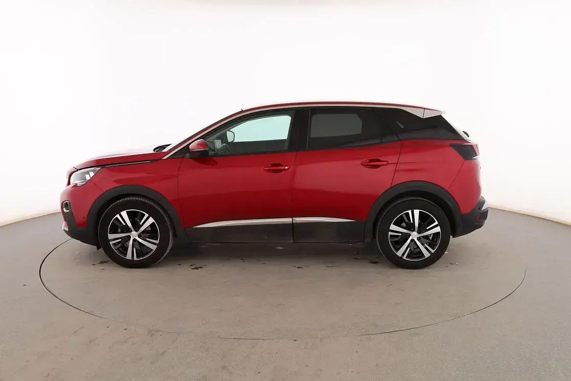 Usado Peugeot 3008 Allure 130 CV (95 kW) 2019 Rojo SUV