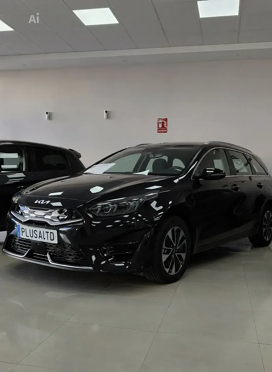 Nuevo Kia Ceed 141 CV (103 kW) 2025 Negro Utilitario