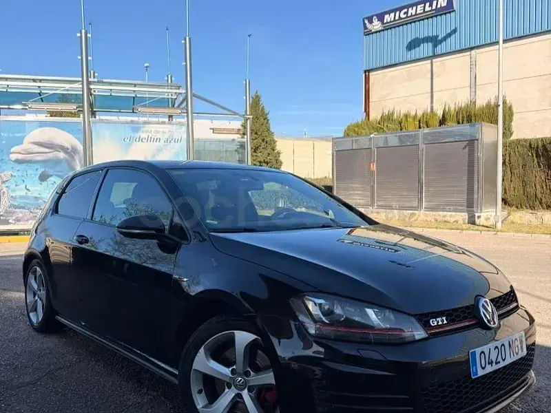 Usado VW Golf VII GTI 220 CV (161 kW) 2015 Negro Berlina