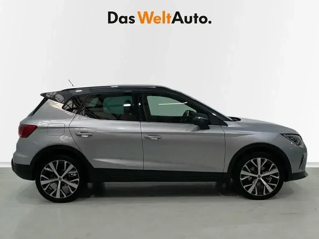 Usado Seat Arona Xperience 110 CV (80 kW) 2022 Gris SUV