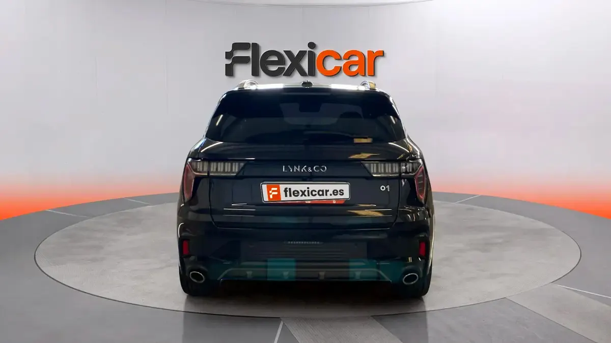 Usado Lynk & Co 01 261 CV (191 kW) 2024 Negro SUV