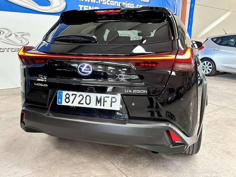 Usado Lexus UX 250h Executive Line 184 CV (135 kW) 2019 Negro SUV