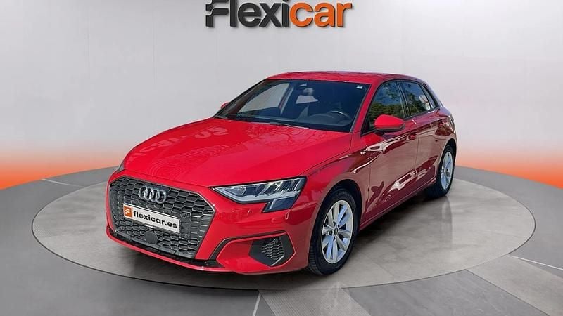 Usado Audi A3 Premium 111 CV (81 kW) 2023 Rojo Berlina