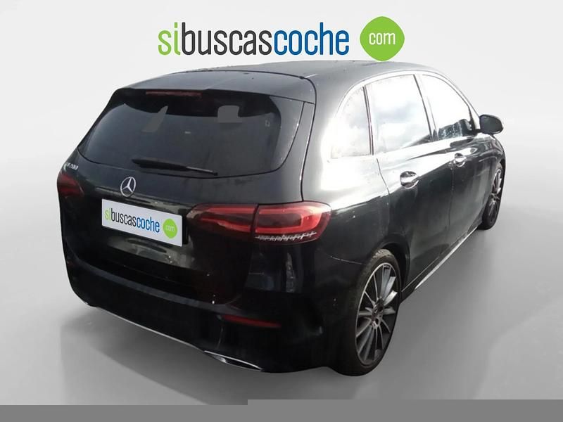 Usado Mercedes B200 163 CV (119 kW) 2020 Negro Monovolumen