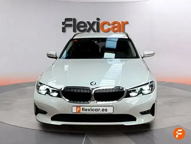 Usado BMW 318 150 CV (110 kW) 2021 Blanco Familiar