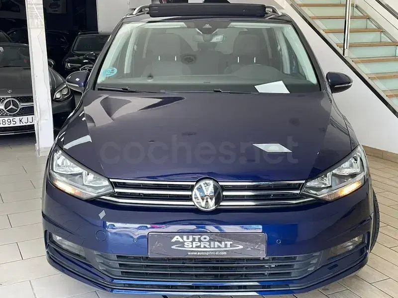 Usado VW Touran Advance 150 CV (110 kW) 2023 Azul Monovolumen