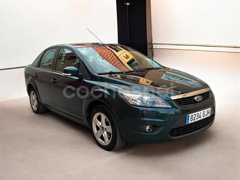Verde Usado 2008 Ford Focus Titanium Berlina | 4300 € (Precio justo) - Imagen 1/4