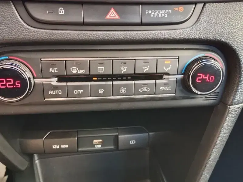 Usado Kia Ceed 100 CV (73 kW) 2021 Blanco Utilitario