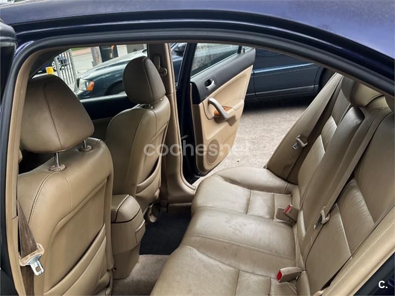 Usado Honda Accord Executive 190 CV (139 kW) 2004 Azul Berlina