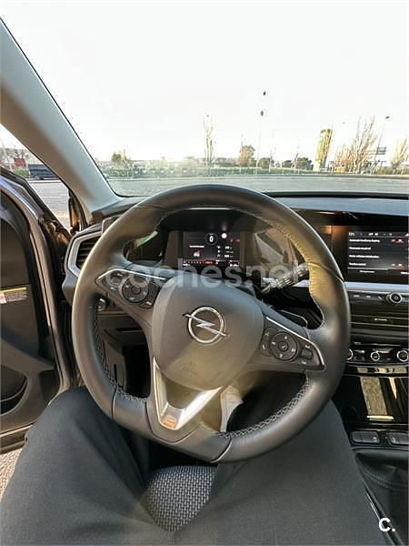 Usado Opel Grandland X Business Edition 130 CV (95 kW) 2023 Gris / plata SUV