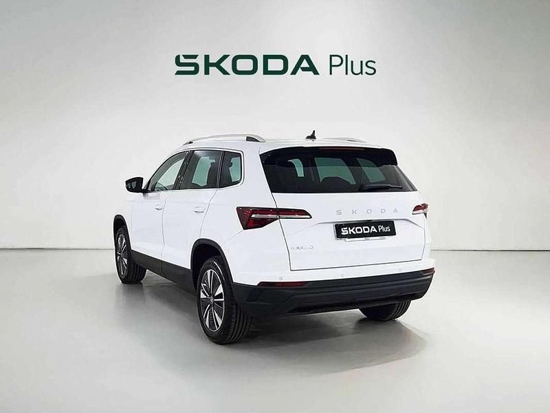 Usado Skoda Karoq Selection 150 CV (110 kW) 2025 Blanco SUV