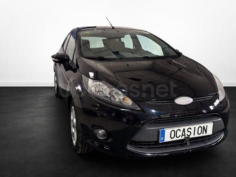 Usado Ford Fiesta Trend 68 CV (50 kW) 2010 Negro Utilitario