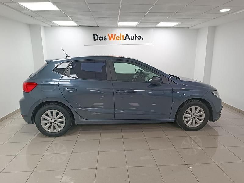 Usado Seat Ibiza Style 80 CV (58 kW) 2018 Gris Utilitario
