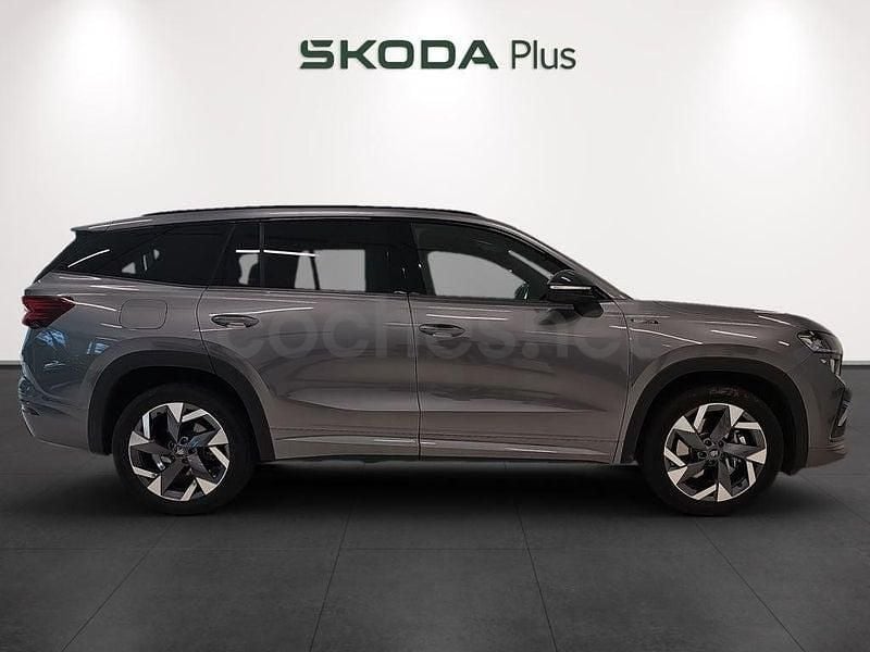 Usado Skoda Kodiaq SportLine 204 CV (150 kW) 2025 Gris SUV