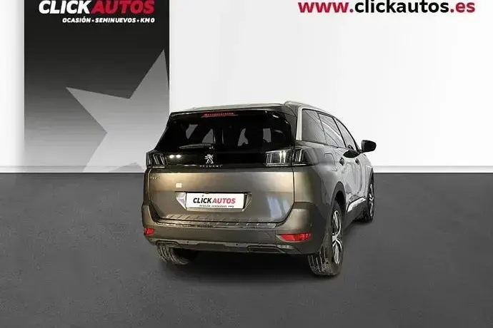 Usado Peugeot 5008 Allure 130 CV (95 kW) 2023 Negro SUV