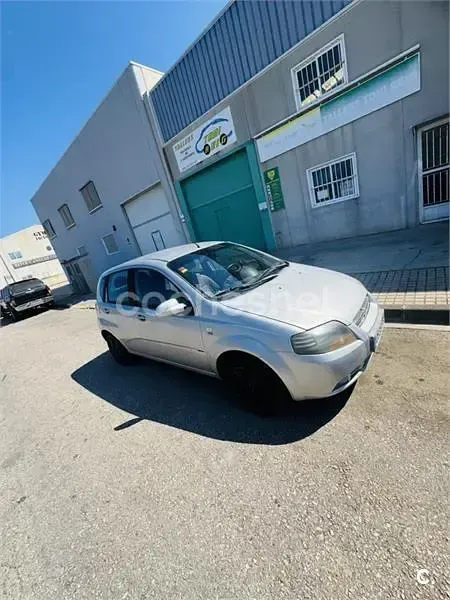 Usado Chevrolet Kalos SE 83 CV (61 kW) 2005 Gris / plata Berlina