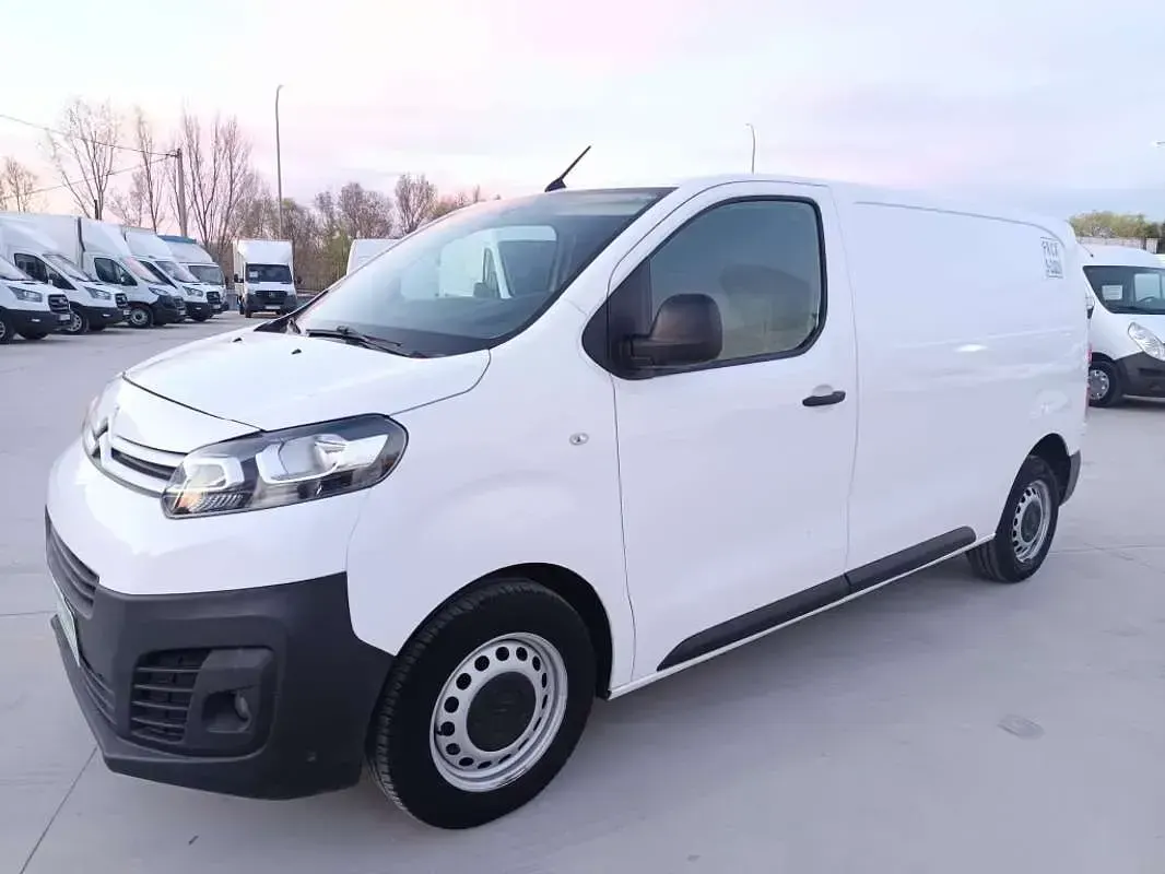 Usado Citroën Jumpy 122 CV (89 kW) 2020 Blanco Monovolumen