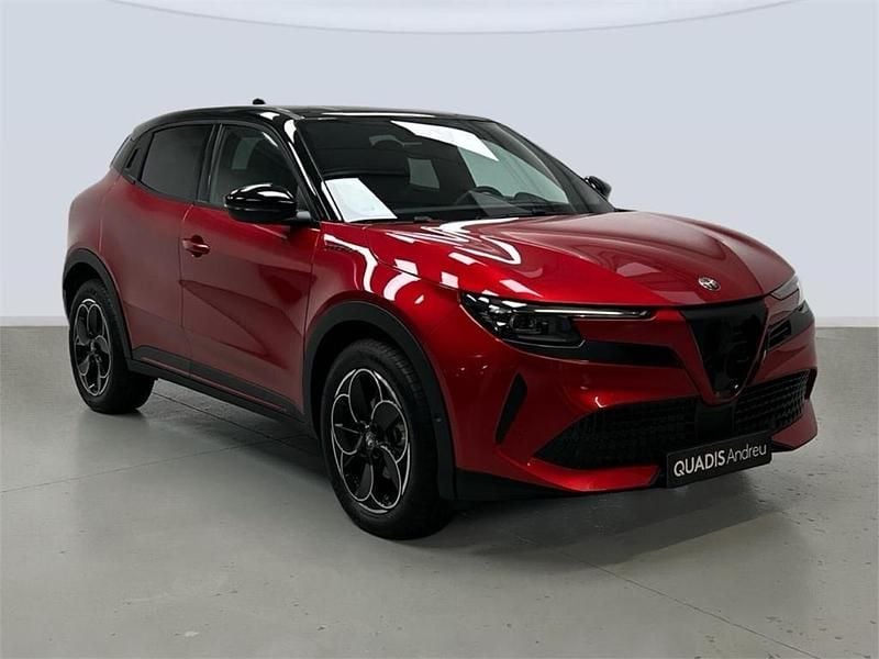 Usado Alfa Romeo Junior Edizione Speciale 114 kW (156 CV) 2024 Rojo brera SUV