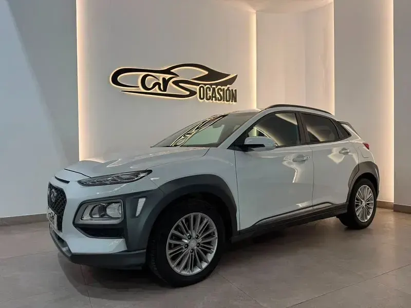 Usado Hyundai Kona 115 CV (84 kW) 2021 Blanco SUV