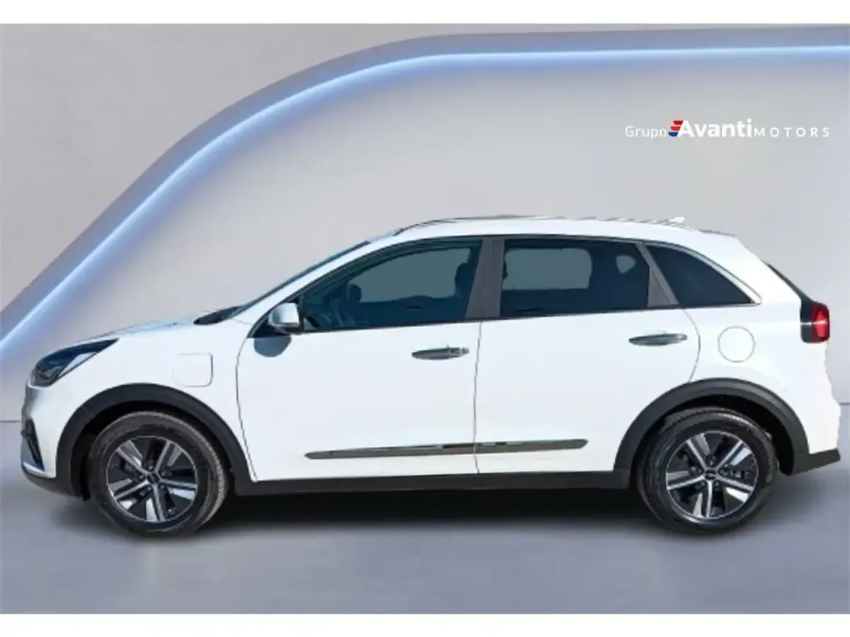 Usado Kia Niro 141 CV (103 kW) 2022 Blanco SUV