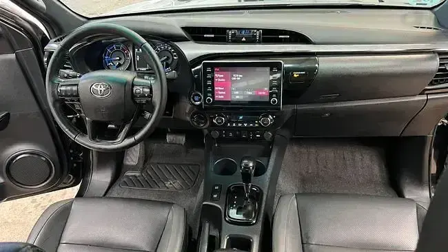 Usado Toyota HiLux 207 CV (152 kW) 2021 Negro Pickup/Camioneta