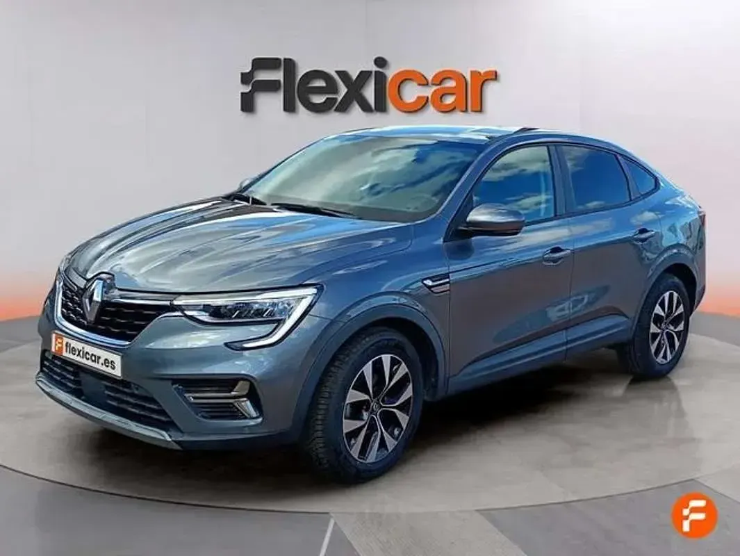 Usado Renault Arkana Evolution 140 CV (102 kW) 2023 Gris SUV