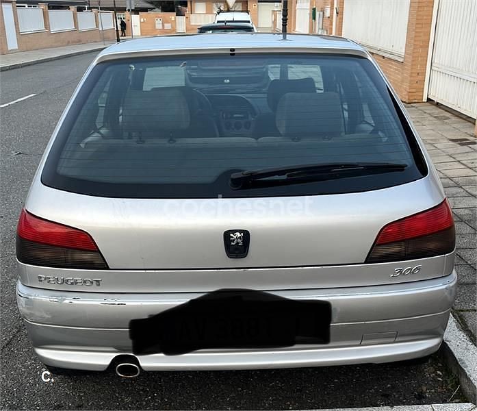 Usado Peugeot 306 90 CV (66 kW) 1999 Gris / plata Berlina