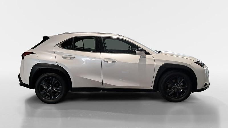 Usado Lexus UX 199 CV (146 kW) 2024 Blanco SUV