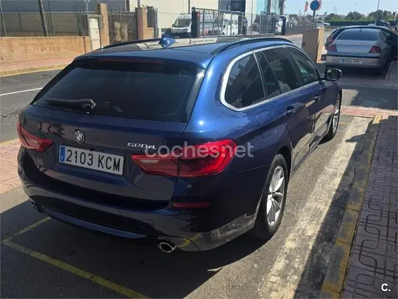 Usado BMW 520 Comfort Edition 190 CV (139 kW) 2017 Azul Familiar