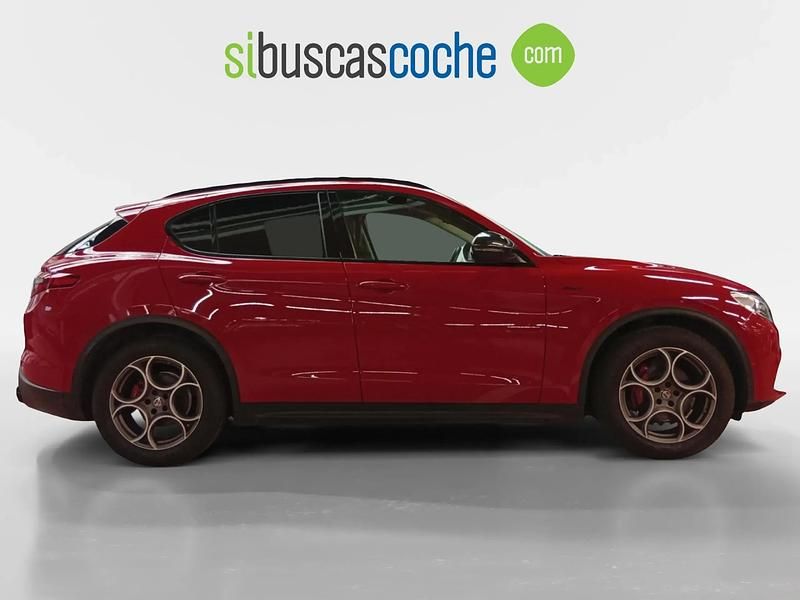 Usado Alfa Romeo Stelvio Sprint 190 CV (139 kW) 2022 Rojo SUV